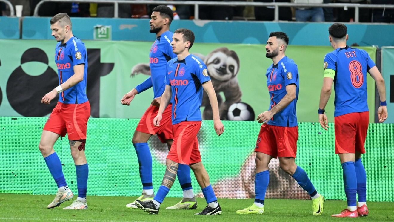 Scandal pe teren între jucătorii lui Gigi Becali după FCSB - Rapid 3-3: Crețu și-a împins și înjurat un coleg!