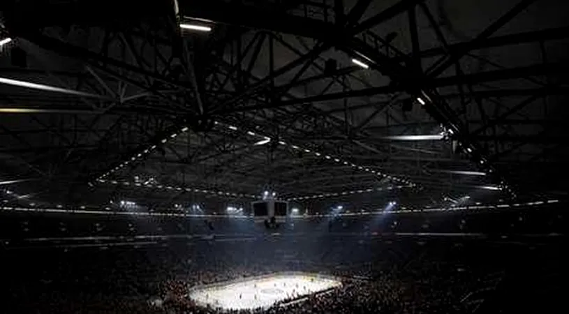 SUPER FOTO| Record mondial pe arena lui Schalke! 77.803 de fani la un meci de hochei!