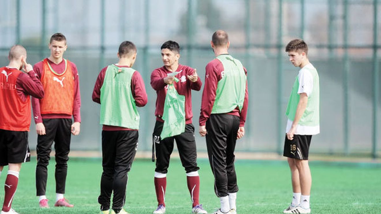 Ce lovitură pentru Rapid!** Răzvan se umple de bani în Qatar, Copos poate "întoarce" armele: doi rapidiști pot ajunge la El Jaish