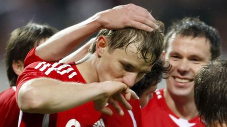 Pavlyuchenko, pe urmele lui Ilie Dumitrescu...la femei!