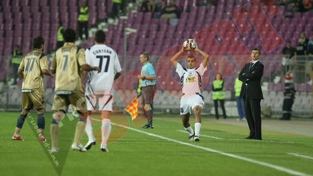 Sabău nu-și explică eșecul la scor!** "3 gafe, 3 goluri!"