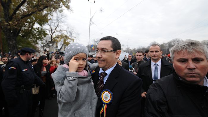 Ponta: "Sper ca din luna decembrie ANST să devină Ministerul Sportului, fără tineret"