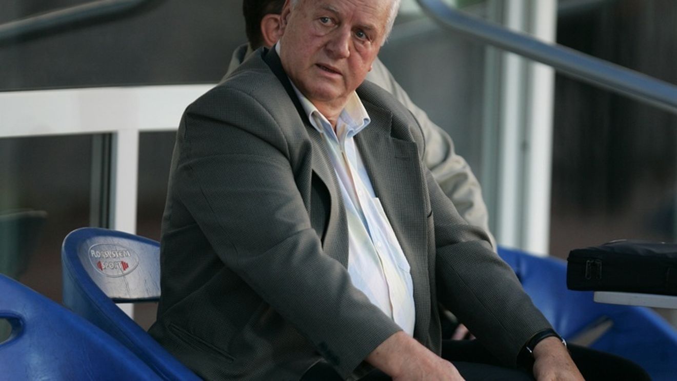 Pădureanu, nemulțumit de atitudinea jucătorilor săi:** "Lăsați fițele!"