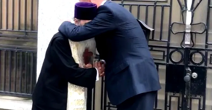 Viorel Cataramă nu se potolește! Omul de afaceri s-a îmbrățișat cu arhiepiscopul Tomisului, după ce i-a ieșit negativ testul de Covid-19