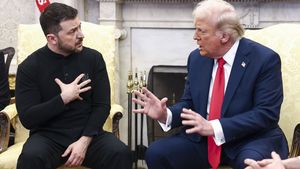 Ce cadou special i-a dat Volodimir Zelenski lui Donald Trump cu câteva momente înainte de scandalul istoric din Biroul Oval