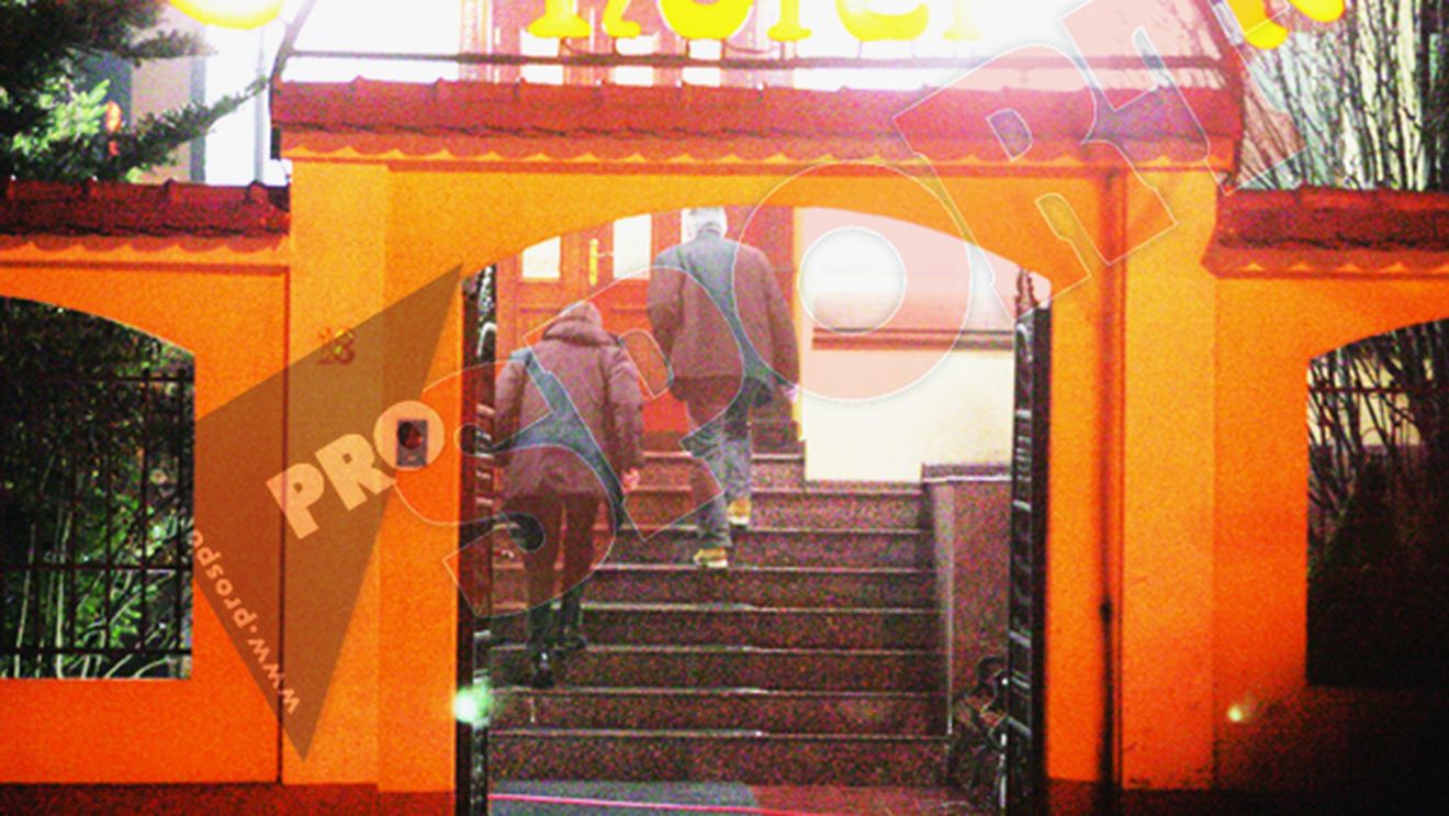 FOTO EXCLUSIV** Întâlnire secretă între Piți și staff-ul său! UPDATE Tehnicianul nu s-a mai întâlnit cu Mititelu