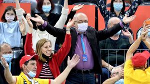 Emil Boc a lăsat Clujul pentru a le încuraja pe românce la Miami! Fostul premier a făcut senzație la meciul Irinei Begu: „Senzațională victorie!" VIDEO EXCLUSIV PROSPORT