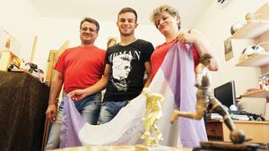 Vitezistul de pe Bega! L-au avut pe Bărbuț în curte dar l-au refuzat. Ce timp a scos "noul Torje" pe cei 60 de metri spre poarta lui Dinamo