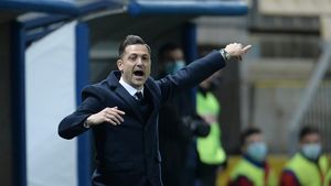 Claudiu Keșeru sare în apărarea selecționerului României: „Mie îmi place ceea ce ne cere Mirel!”