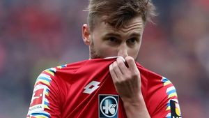 Umilință pentru echipa lui Alex Maxim. Mainz a încasat cinci goluri de la FC Sevilla, într-un meci de 60 de minute