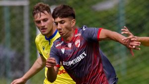 Dinamo, umilită de Petrolul în primul amical al noului sezon. Nicolescu n-a reușit transferuri importante, iar Kopic are lot mai slab ca anul trecut