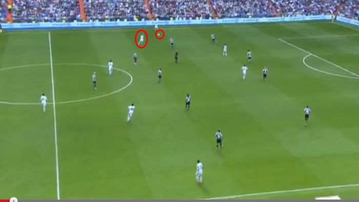Fantastic! Zidane rămâne un ZEU al fotbalului! VIDEO Faza care a ridicat Santiago Bernabeu în picioare: cum s-a "lipit" mingea de geniul francez
