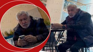 Ce face Ilie Năstase după ce soția a băgat divorț și e din nou un bărbat fără obligații