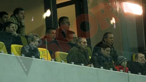 FOTO Cosmin Olăroiu a venit să-i vadă pe steliști, după super meciul cu Maccabi!** A fost însă dezamăgit de prima repriză