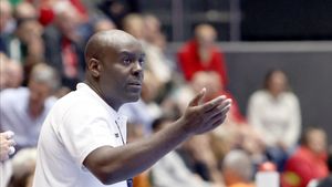 Cutremur la Dinamo! Ședința de urgență s-a lăsat cu o măsură radicală înaintea meciului sezonului: tehnicianul pleacă din „Ștefan cel Mare”. ProSport are amănunte din culise: „Sunt mai multe variante pe masă”. SPECIAL