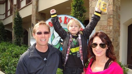 FOTO** Nadia l-a dus pe Dylan la Disneyland