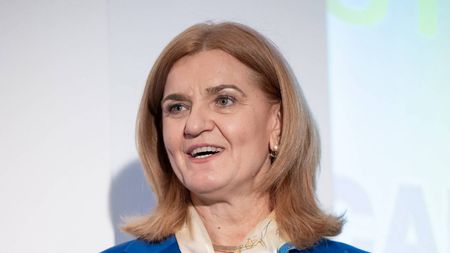 Elisabeta Lipă, prima campioană ale cărei palme au fost amprentate pe Aleea Mâinile de Aur: „Pot să compar cu cucerirea unei medalii! Am comparat noaptea cu cea de la Atena” | VIDEO