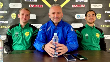 FC Brașov mai are nevoie de un punct pentru a-și asigura participarea la barajul de menținere în Liga 2. Călin Moldovan, înaintea partidei cu Viitorul Pandurii: ”Nu vom juca la meci egal”