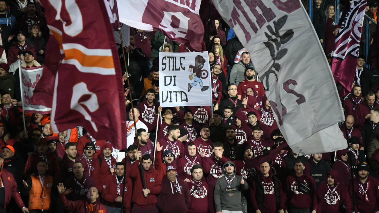 Galeria Rapidului, gest incredibil de furie împotriva fotbaliștilor lui Dan Șucu! Ce le-au făcut fanii jucătorilor, imediat după înfrângerea 1-3 cu Poli Iași!