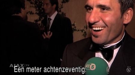 VIDEO GENIAL | Hagi, savuros! Reporter: "Cât de mare e Chivu?" Răspunsul "Regelui" l-a lăsat fără cuvinte. Replică memorabilă