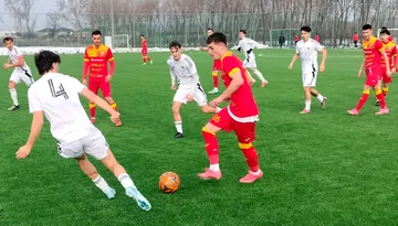 Cosmin Meșter intervine în scandalul de la SCM Zalău: ”Odoroabă minte cu nerușinare! Înjura un coleg care a dat gol și l-a acuzat de blat.” Ce se întâmplă la echipa din Liga 3? ”Și-a terminat psihic jucătorii, și-a bătut joc de ei”