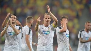 FOTO | Becali a scăpat de Peluza SUD, dar nu și de contestatari. Ultrașii lui Plzen au afișat mesaje anti-FCSB pe Național Arena, dar și pe Facebook
