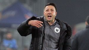 Popescu rămâne la "U" și vrea să salveze echipa cu juniorii:** "Trebuie să ne reorganizăm repede"