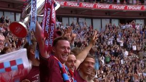 West Ham a promovat în prima ligă engleză!** "Ciocănarii" au trecut de Blackpool și revin în elită după un an