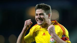 Gerrard lovește și în afara terenului! A fost arestat de Poliție după ce a bătut un bărbat!