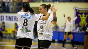 CSM București, chinuită la Brașov, în etapa a doua a Ligii Naționale feminine la handbal. Campioana s-a impus cu 22-20, dar Corona a condus până în minutul 42
