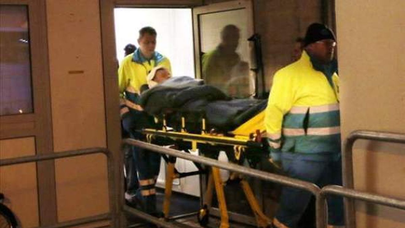 FOTO Un jucător olandez a avut nevoie de spitalizare după ce a spart un geam într-un acces de furie