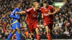 Wotte, perfect pentru frații Costea!** Vezi cum l-a "ridicat" pe Kuyt!