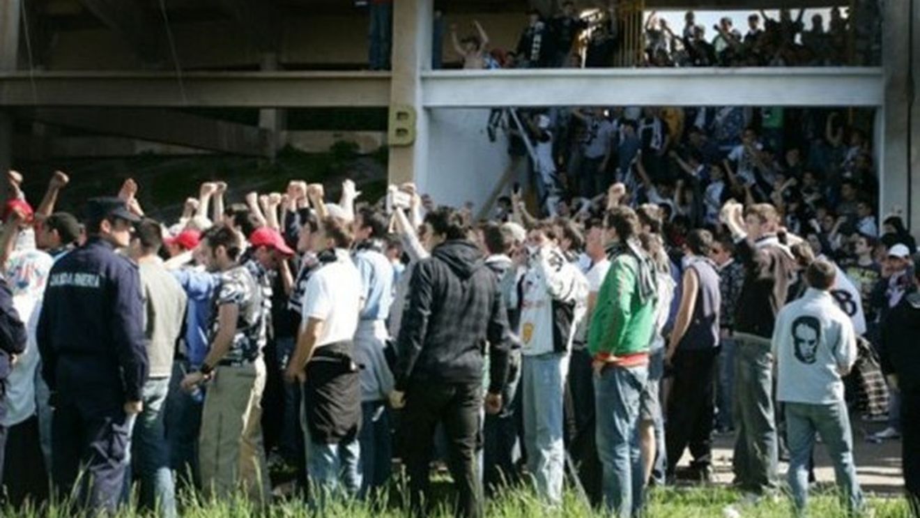 "Șepcile" îi vor "capul":** "Pană, ne distrugi! Dacă ne umilește CFR-ul, îți rup tendonul!"