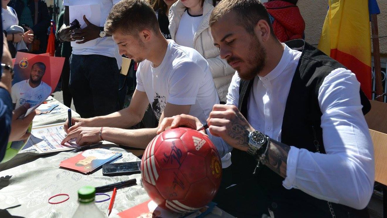 VIDEO | Alibec, Florin Tănase și Gnohere s-au întors la școală. FCSB își promovează vedetele în fața elevilor înaintea derby-ului cu Dinamo
