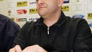 Balint, pus la zid!