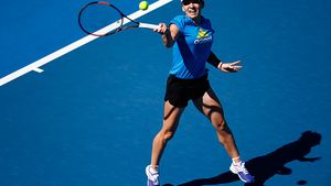 FOTO | Halep s-a pus pe treabă în ziua în care și-a aflat adversara din primul tur de la Australian Open. Australienii au inclus fotografia cu Simona într-un album special