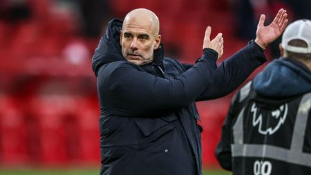 Pep Guardiola s-a certat din nou cu un cameraman! Ce l-a înfuriat pe antrenorul lui Manchester City