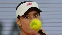 🚨 Sorana Cîrstea, demolată de forța rusoaicei Mirra Andreeva! Românca, ELIMINATĂ de la Roland Garros în sferturile de finală