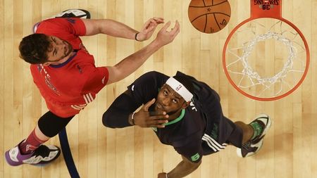 VIDEO - All-Star record. 318 puncte marcate în jocul stelelor din NBA. Kyrie Irving, MVP-ul meciului