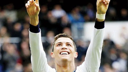 Mai lipsea să dea gol și cu nasul!** Ronaldo a înscris de 179 de ori pentru Real, în 176 de meciuri