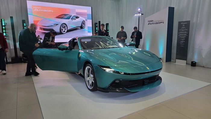 Ferrari Amalfi, acum și în România! Cât costă un astfel de bolid și de unde vine numele