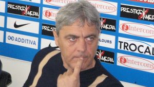 Cârțu: "Craiova joacă bine, dar numai o repriză"