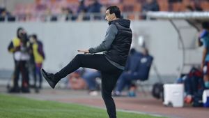 Bogdan Vintilă, nou discurs halucinant. „Vrem să intrăm cu mingea poartă”. Ilie Dumitrescu l-a făcut praf pe antrenorul echipei