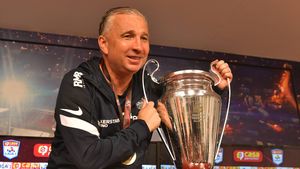 Dan Petrescu a semnat contractul. Când va ajunge în Coreea de Sud și când va avea conferința de presă