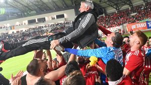 Transfer neașteptat la Dinamo! „Câinii” aduc un fotbalist care a jucat deja în această stagiune de Superligă, câștigător al Cupei României cu Sepsi: „A plecat de la noi după doar un meci!” | EXCLUSIV