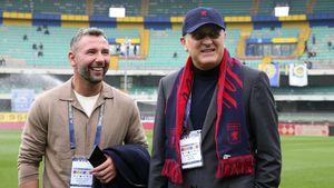 Dan Şucu a bătut palma cu expertul de la AS Roma. E noul şef de la Academie