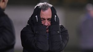 Lovitură de teatru! Steliano Filip și Cosmin Matei nu pot fi dați afară de Mircea Rednic acum, așa cum își dorea: de ce a fost blocat de conducere | EXCLUSIV