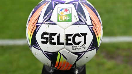 Echipa din România, în degringoladă: 12 jucători și antrenorul au plecat deja! Președintele este următorul vizat