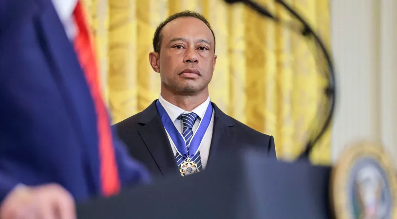 Se tem că Tiger Woods va fi obligat să se retragă din cauza accidentării care l-a obligat să se opereze