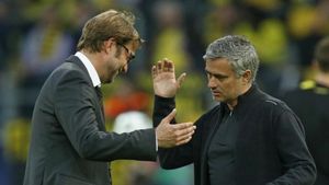 "The Special One" - "The Normal One" 1-3. Jurgen Klopp a câștigat disputa cu Mourinho și a obținut prima victorie importantă pe banca lui Liverpool. Portughezul, în pericol de demitere 